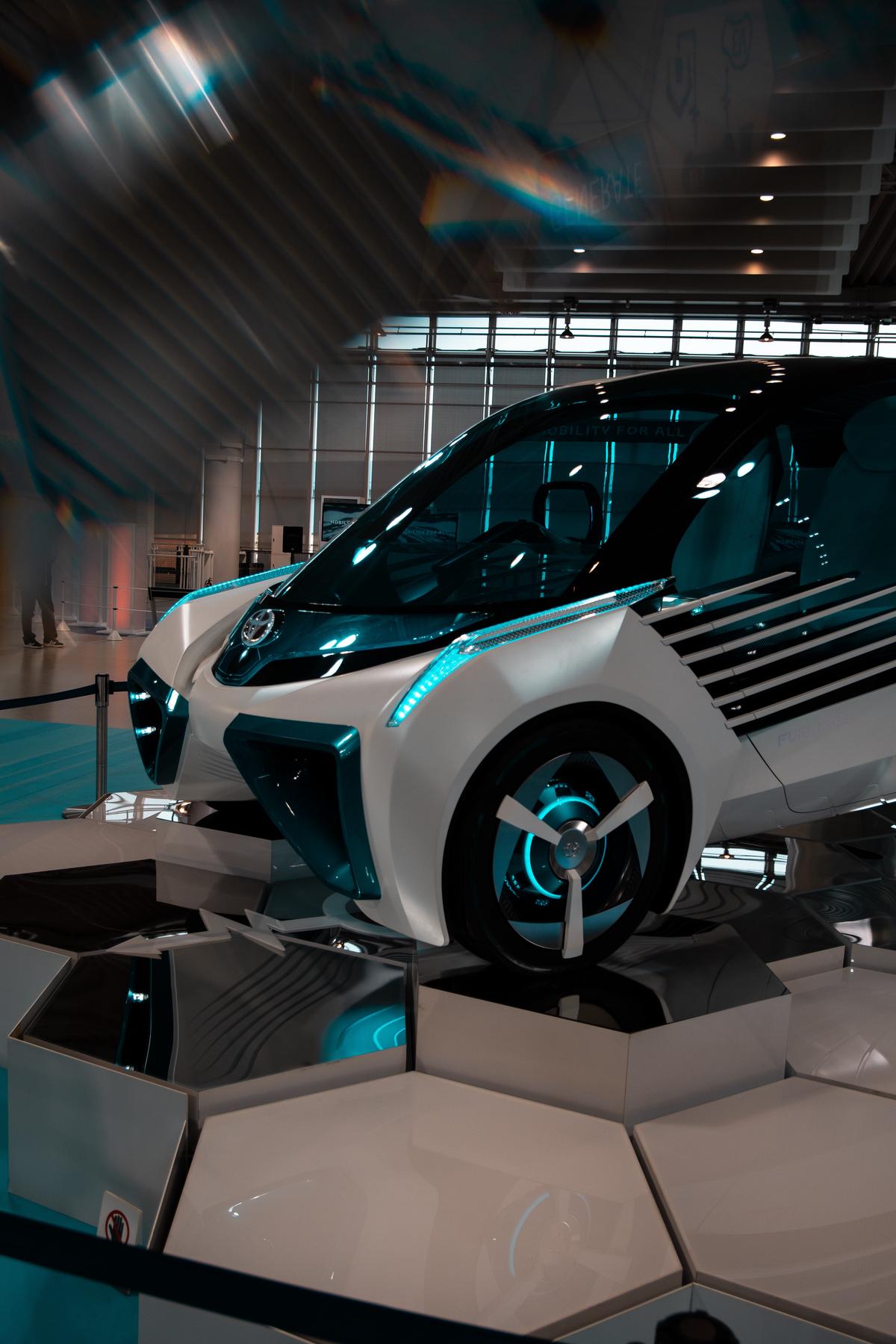 Image of a futuristic car representing innovation in the automotive industry